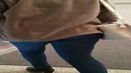 ぽっちゃり娘のデニム尻(ショート)