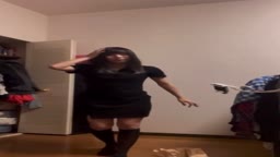 tikTok女子　裏垢　全裸ダンス 5