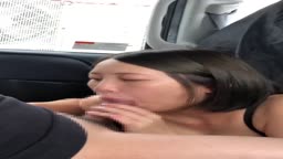 ネイルサロン店員さんの車内フェラ