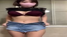 巨乳マスク. 1