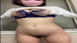 巨乳マスク. 2