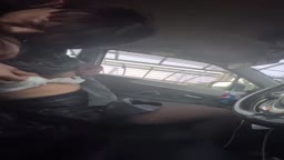 車内揉み