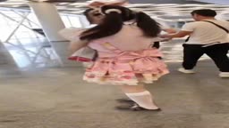 拾い　ノーパン娘