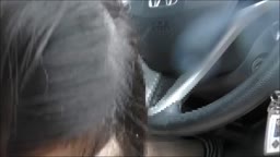 デパートの駐車場にて車内フェラ