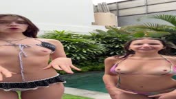 乳揺れ
