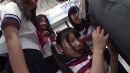 【鉄道】JR中央線　女性専用車両での女子校生たちのいたずら-4【モザイク破壊版】