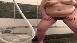 爆乳 ギャル 放尿