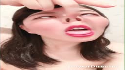 美人OLさんの羞恥芸自撮り