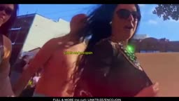 Encoxada Dickflash cum candid