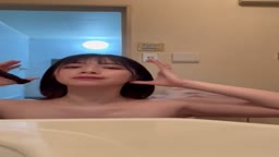 チラ見え