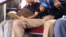 人妻電車生注入④