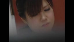 お掃除乳首チラ