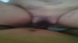 知的障害の女、中出し