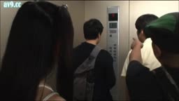 エレベータ内お漏らし