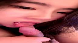 美女のフェラチオ