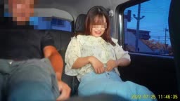 Fカップ美女。車内でフェラから生SEXそして最後はフェラ口内発射