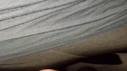 Encoxando a coroa safada sentindo a pika dura no rabo