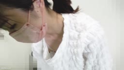 胸チラ