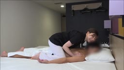 《個人撮影》「違う！イってないもん！」商社マンの彼氏がいる人気NO.1の美人マッサージ嬢を無理ハメしてイカせまくったら夢中になっ