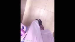 バイブ挿れて立ったままアクメ