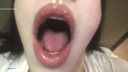 唇