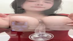 巨乳