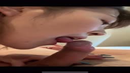 彼女とのハメ撮りフェラ６
