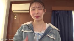 美人JD(あやの)が顔面騎乗クンニチャレンジ