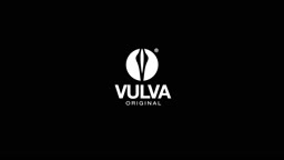 teen squirts pussy juice in glas vial - VULVA Original