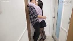 欲求不満なお従姉ちゃん(ことね)の誘惑
