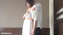 お家での密会から2ヶ月。まだ卒乳出来てないお母さんとホテルで母乳&潮&唾液まみれえっち
