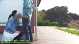 野外露出おっぱい