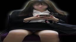 お姉さん見えてますよ