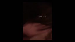 恥ずかしがりながらハメ撮り