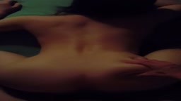 ハメ撮りだめだめでちゃう美尻女子〇生のお尻を鷲掴みでガン突き素人JD生ハメ