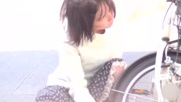 【ノーパン・いたずら】