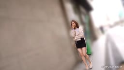 綺麗なお姉さんととびっこデート