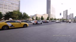 Naughty Lada -  私のスカート、どこかおかしいですか？