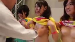 おっぱい握手会