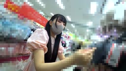パンチラ店員4