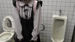 美女革命シリーズ　めるちゃん める、初めての露出調教されて、恥ずかしすぎて、でも。。またされたいし、見られたい