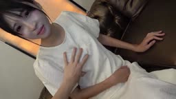 19歳の可憐な色白の華奢な美女！儚い見た目とは裏腹に隠し切れない敏感なカラダ。セックスの魔法でオトナの女へ変貌を遂げる！