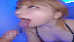 金髪ギャル ビキニ 笛