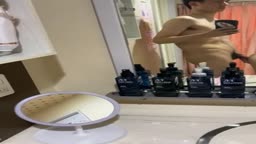 ハメ撮りするカップル