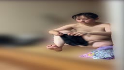 30代人妻お着替え