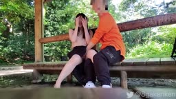 まで紙一重。人がいる真昼間の公園で露出フェラ。醜態を晒し恥らうFカップ美女を容赦なく僕の汗だくチ○ポで種付け…。