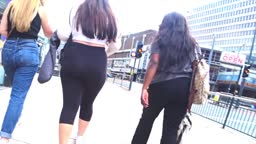 Teen big jiggly ass omg