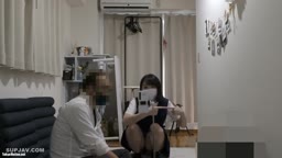 青