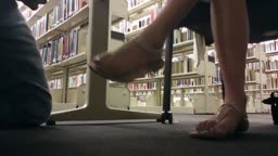 Cum on random girls feet at library encoxada