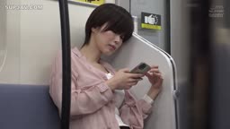 【鉄道】最終電車パンチラ～ホロ酔い美脚女の誘惑～☆君島みお【モザイク破壊版】